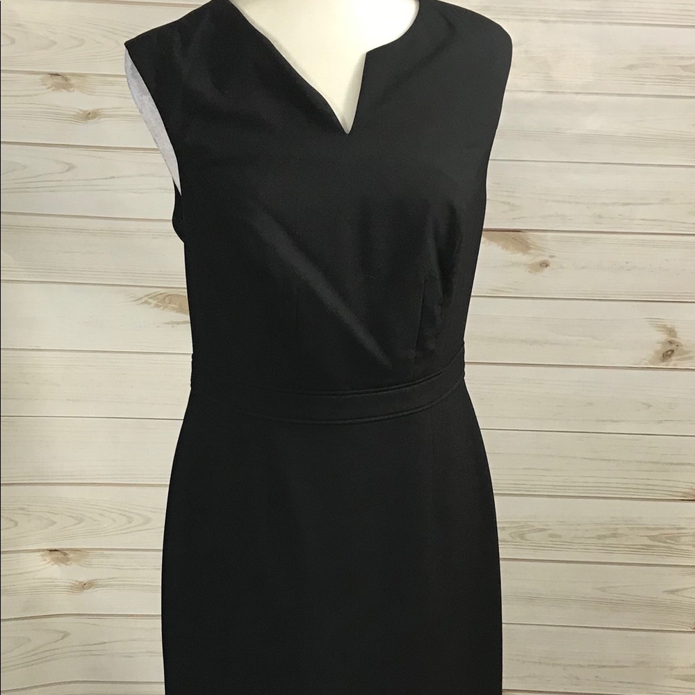 Lovely black sleeveless Sheath The Limited dress 6
